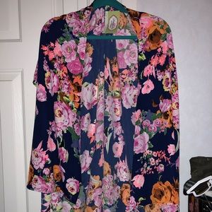 Floral Kimono:) NEVER WORN W TAGS